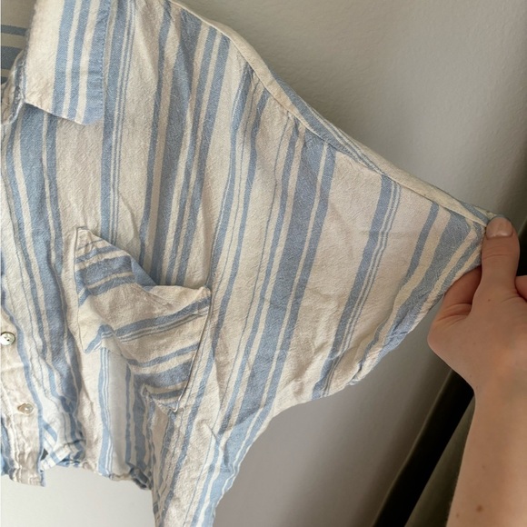 Coastal Style Ci Sono Blue and White Striped Cropped Shirt in size medium - Picture 8 of 13